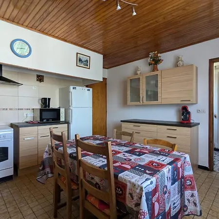 Semesterbostad Maison De Village L'Esperou